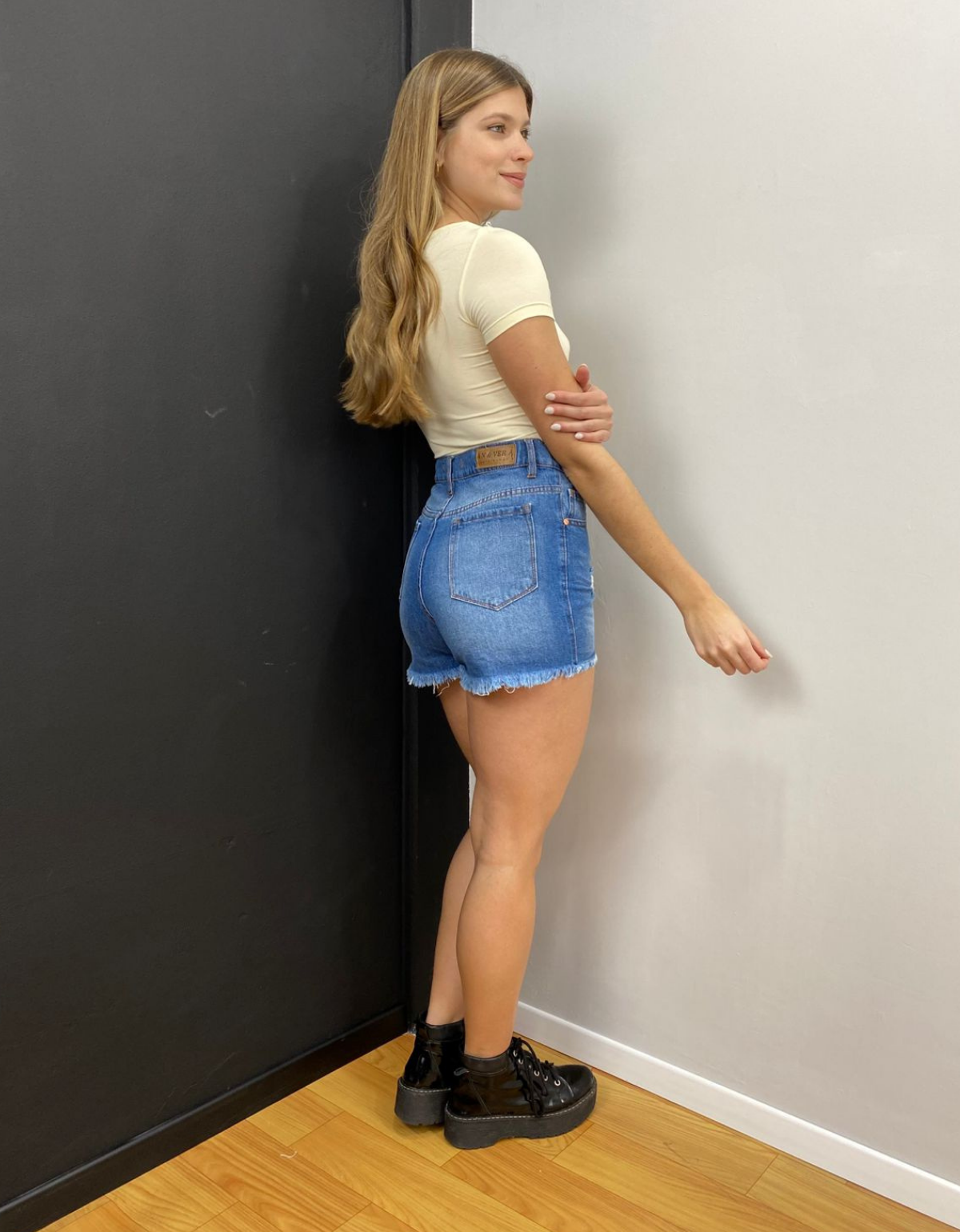 230