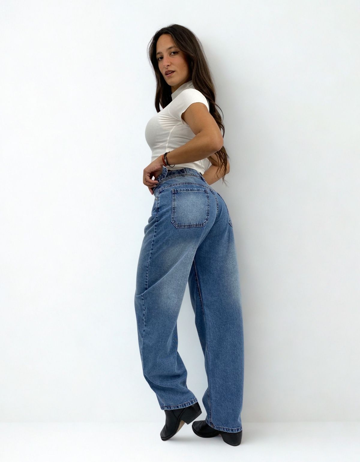 ART 772 BAGGY NEVADO CON REGULADOR LATERAL