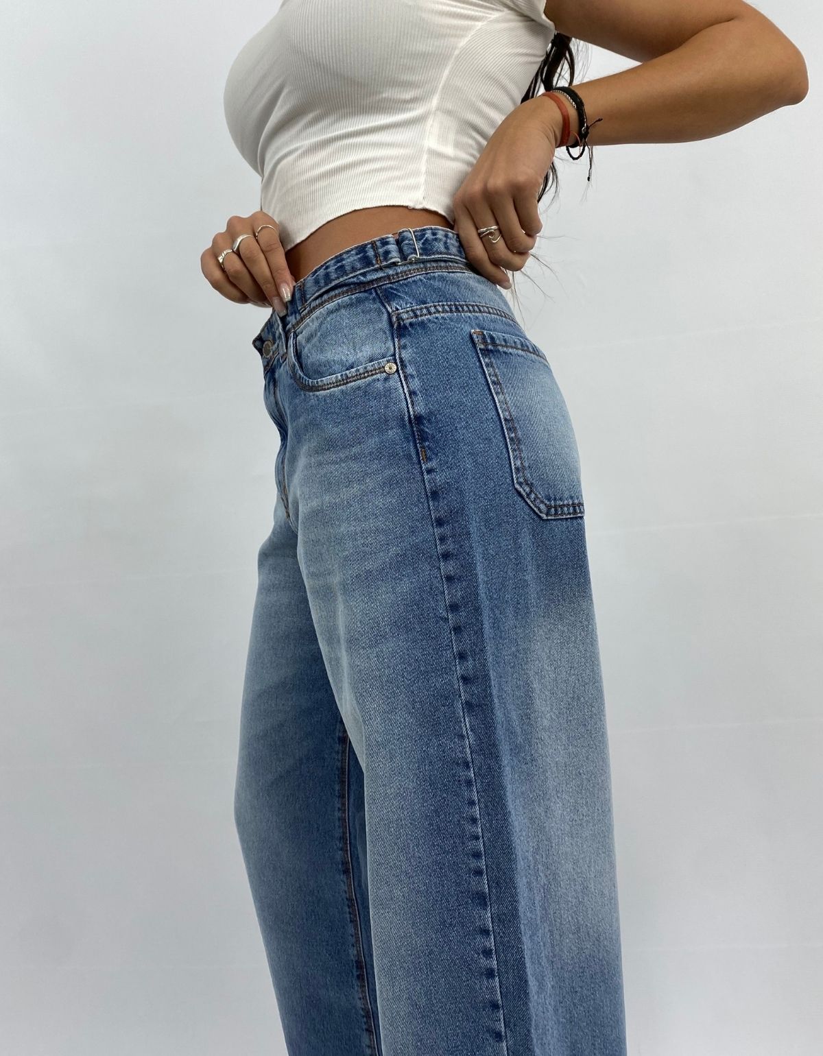 ART 772 BAGGY NEVADO CON REGULADOR LATERAL