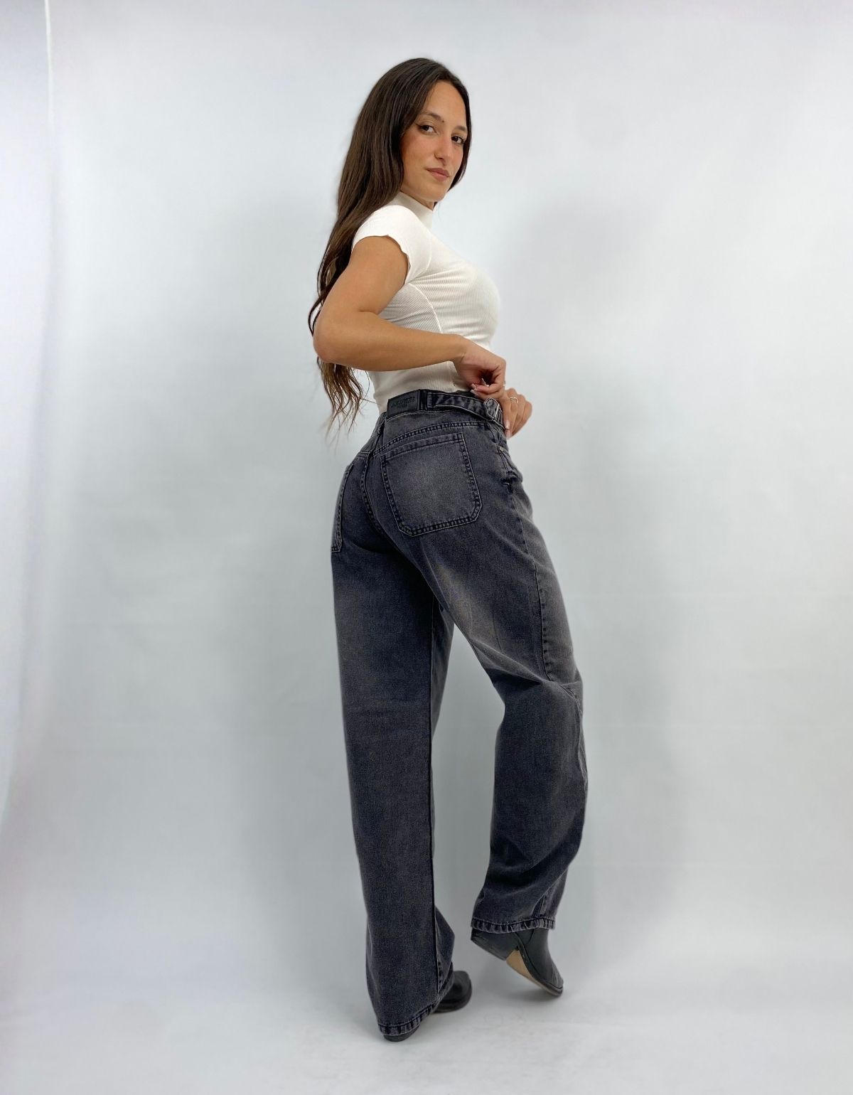 ART 773 BAGGY NEGRO CON REGULADOR LATERAL